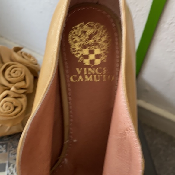 Vince Camuto Mistys peep toe Nappa leather platform pump. 5.5 . Toffee color. - Picture 5 of 11